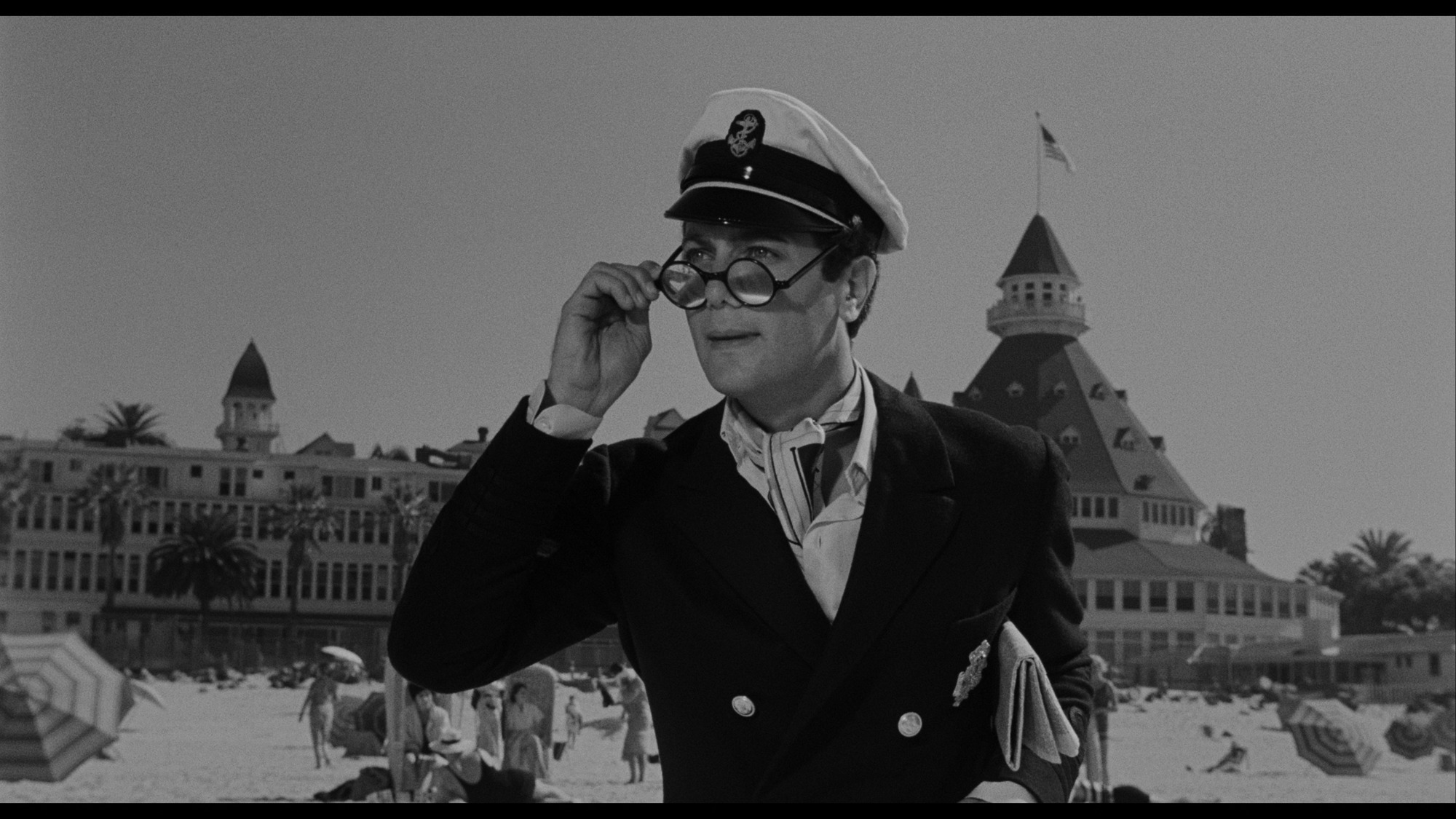 Screen capture from Some Like It Hot