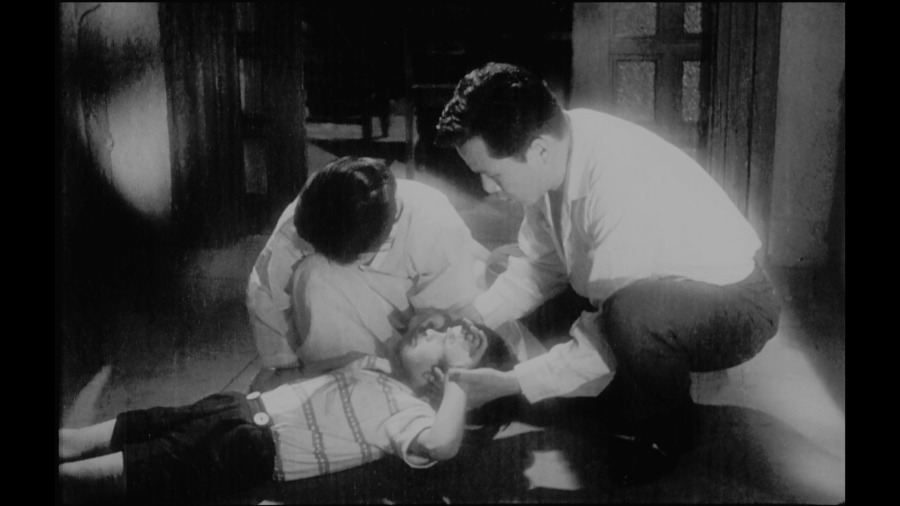 Screen capture from Trances / The Housemaid