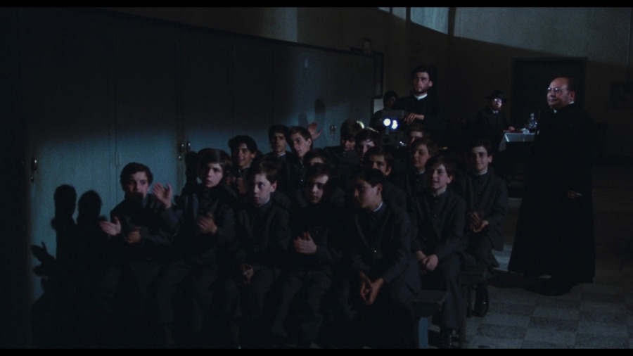 Screen capture from Roma