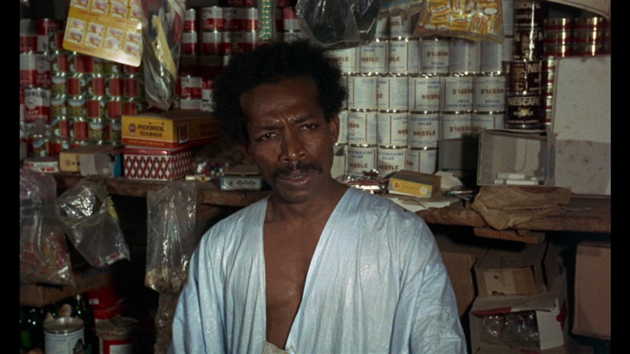 Screen capture from Mandabi