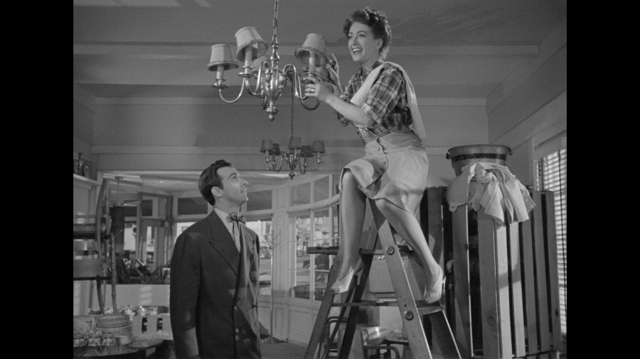 Screen capture from Mildred Pierce
