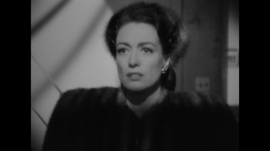 Screen capture from Mildred Pierce