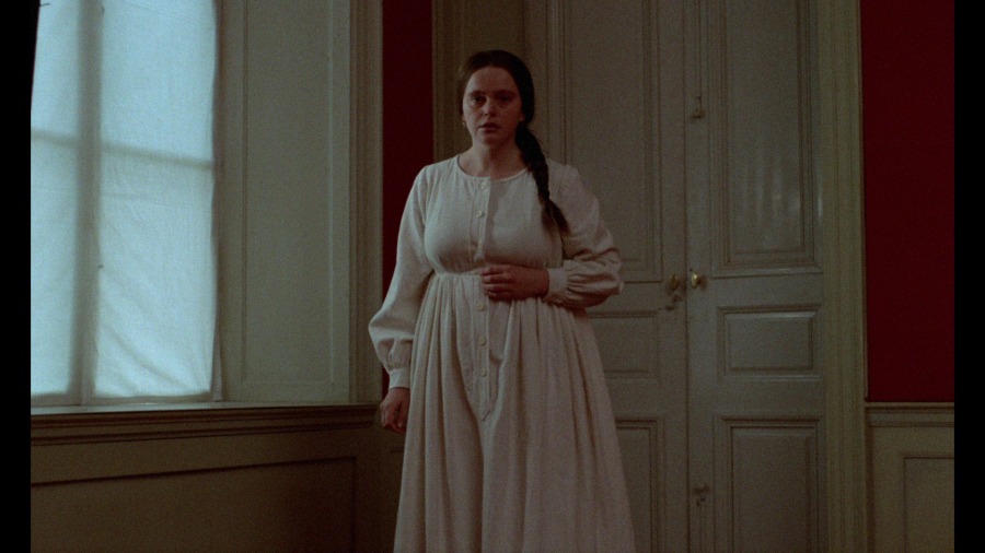 Screen capture from Cries and Whispers