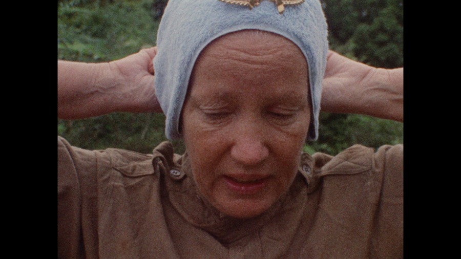 Screen capture from Grey Gardens
