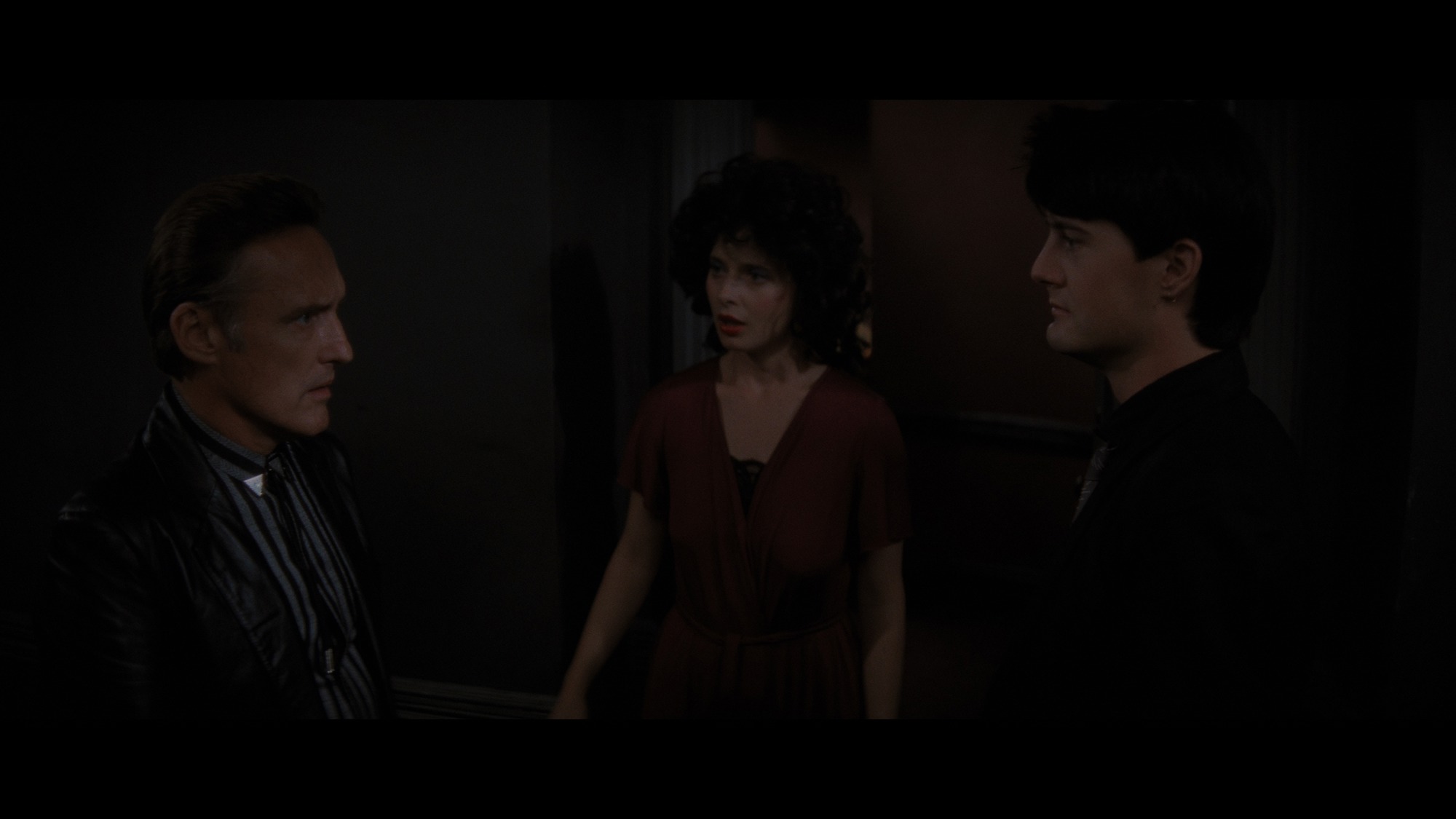 Screen capture from Blue Velvet
