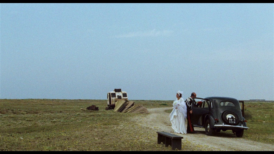 Screen capture from Essential Fellini