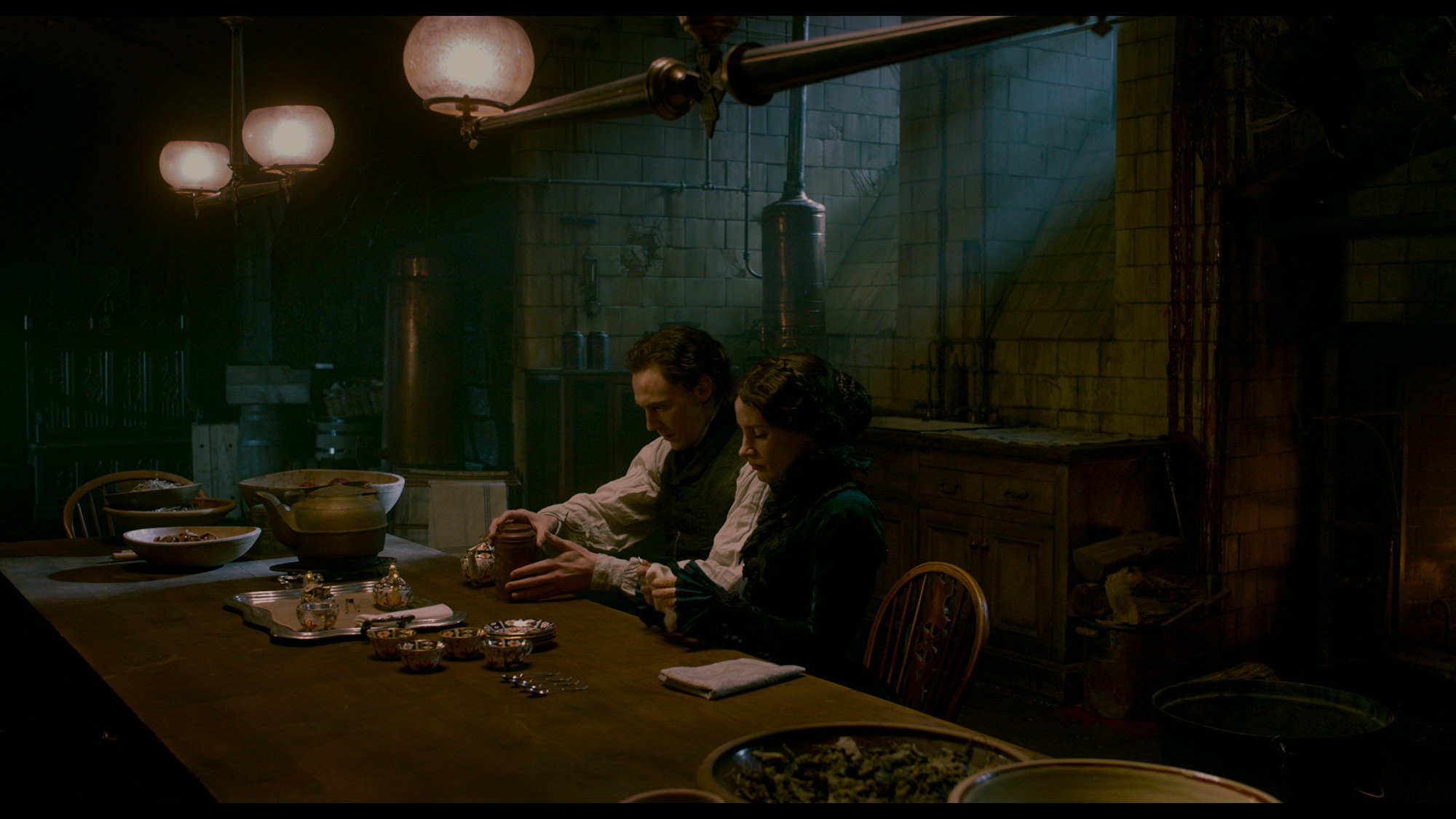 Screen capture from Crimson Peak