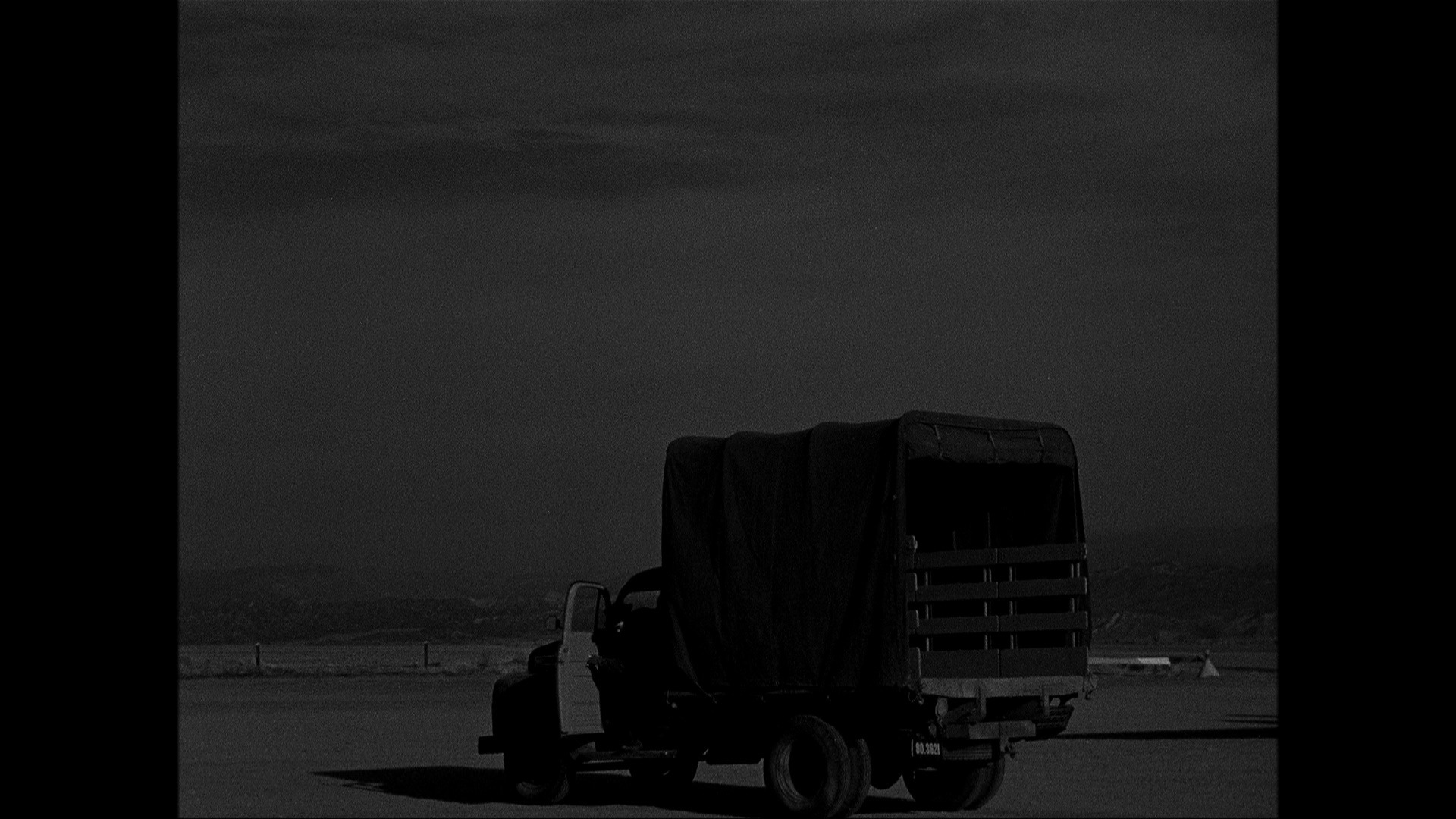 Screen capture from Tokyo Joe