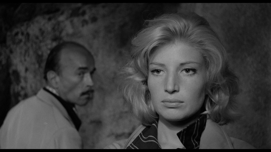 Screen capture from L'avventura