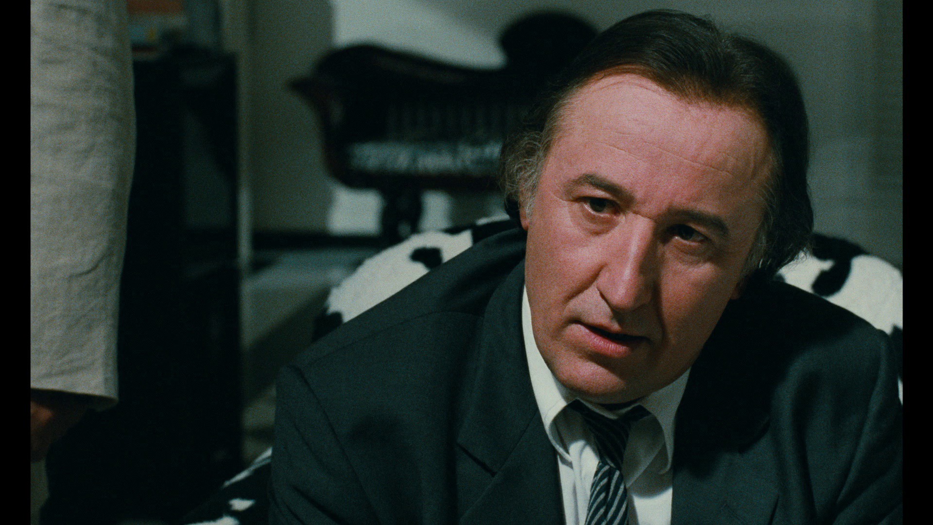 Screen capture from The Swindle