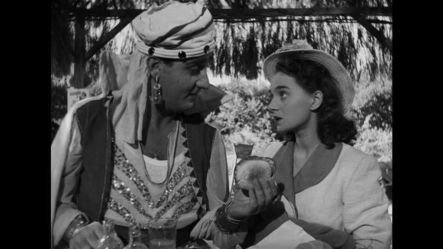 Screen capture from Essential Fellini