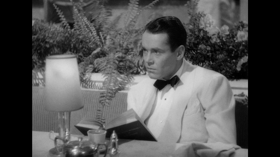 Screen capture from The Lady Eve