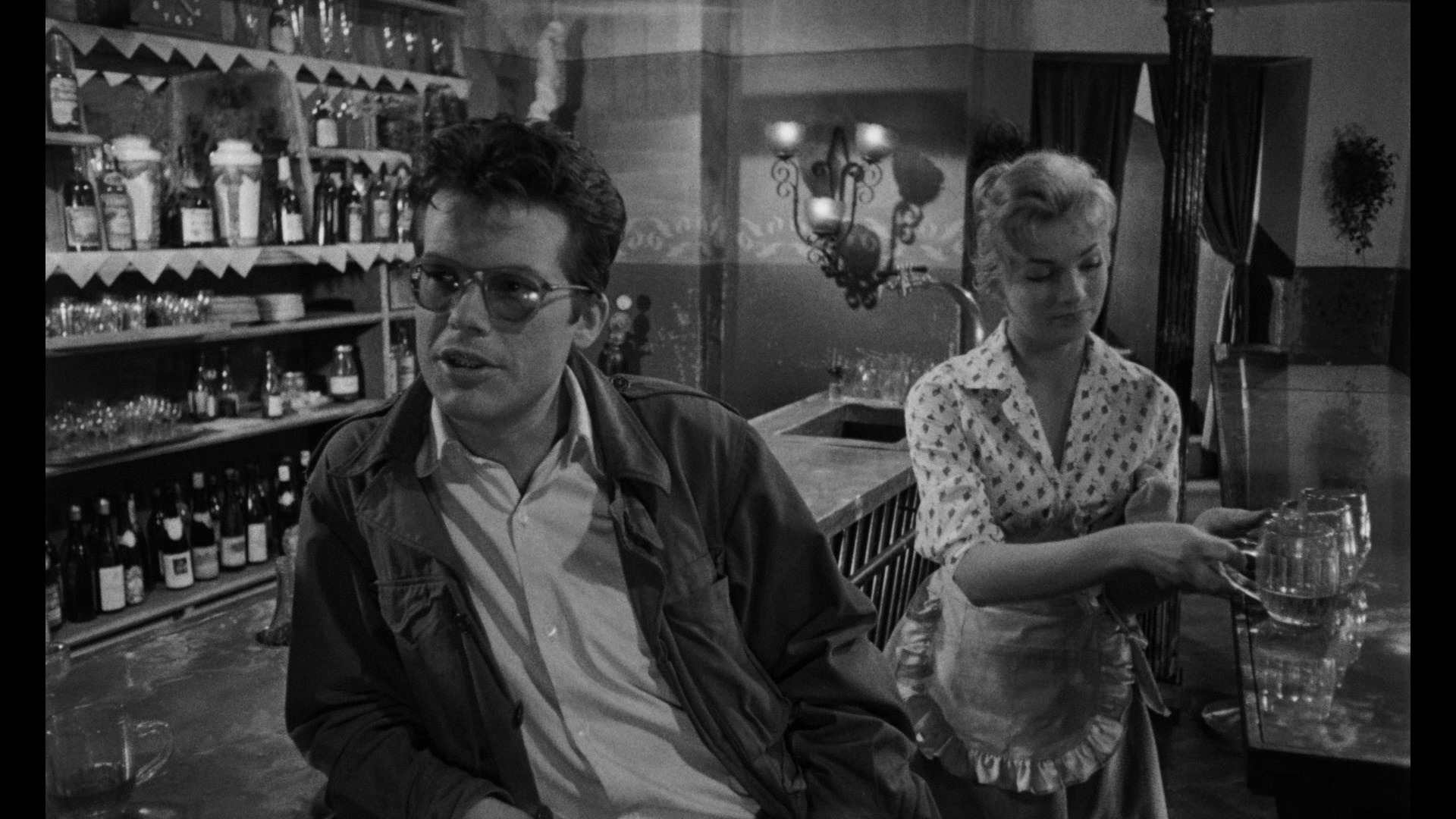 Screen capture from Ashes and Diamonds