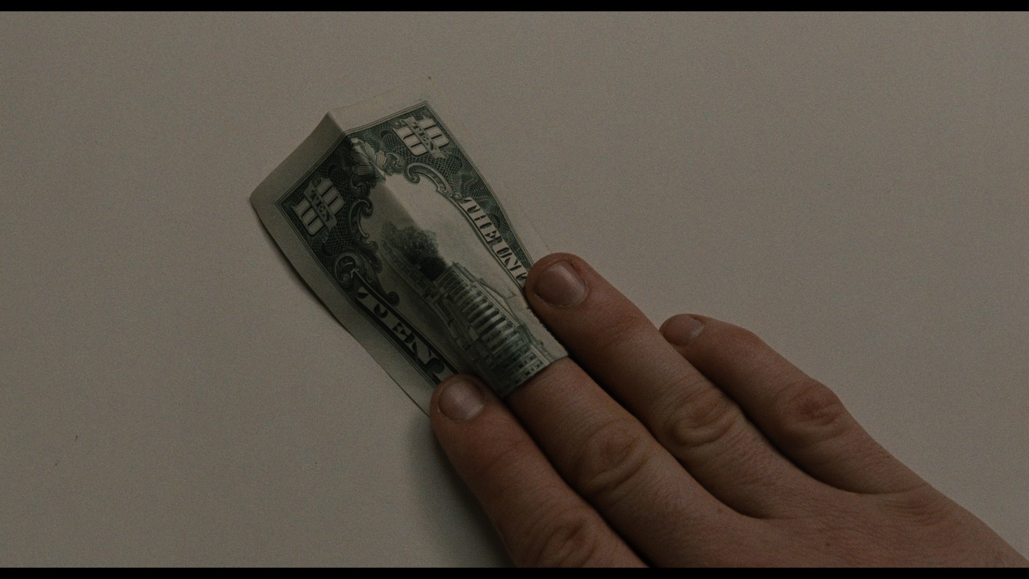 Screen capture from The Grifters