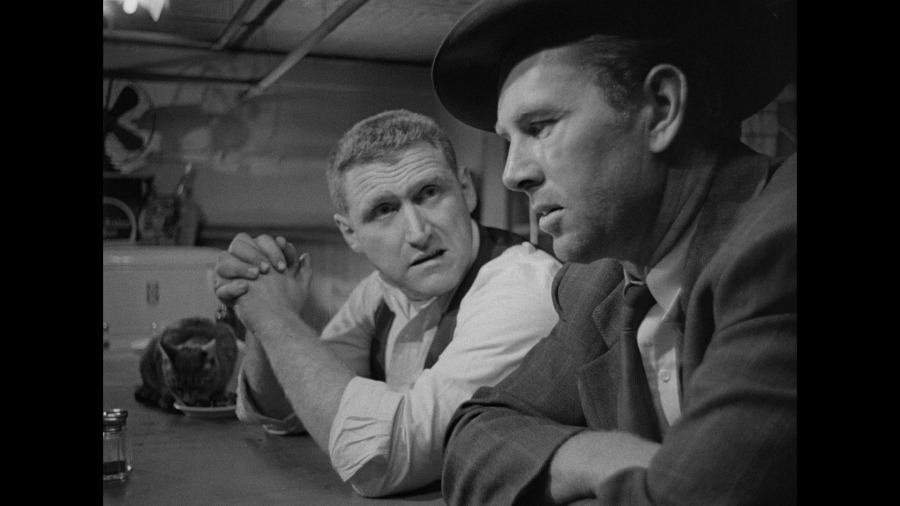 Screen capture from The Asphalt Jungle