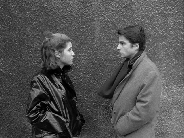 Screen capture from Masculin féminin
