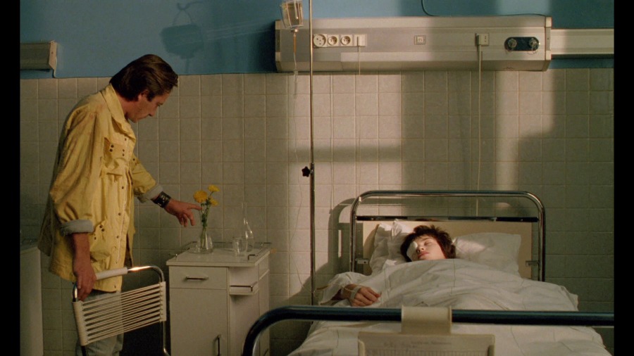 Screen capture from Betty Blue