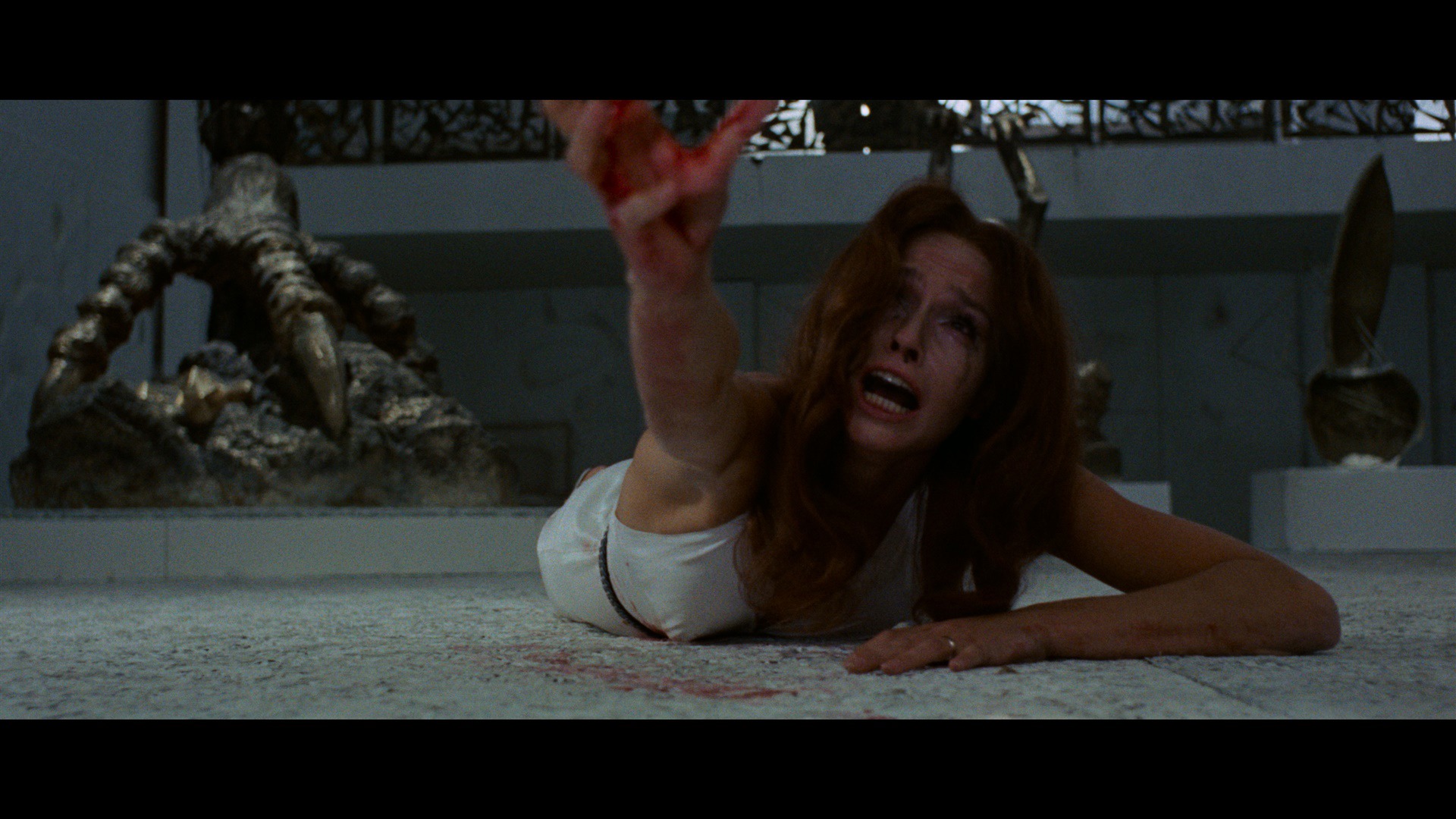 Screen capture from The Bird with the Crystal Plumage