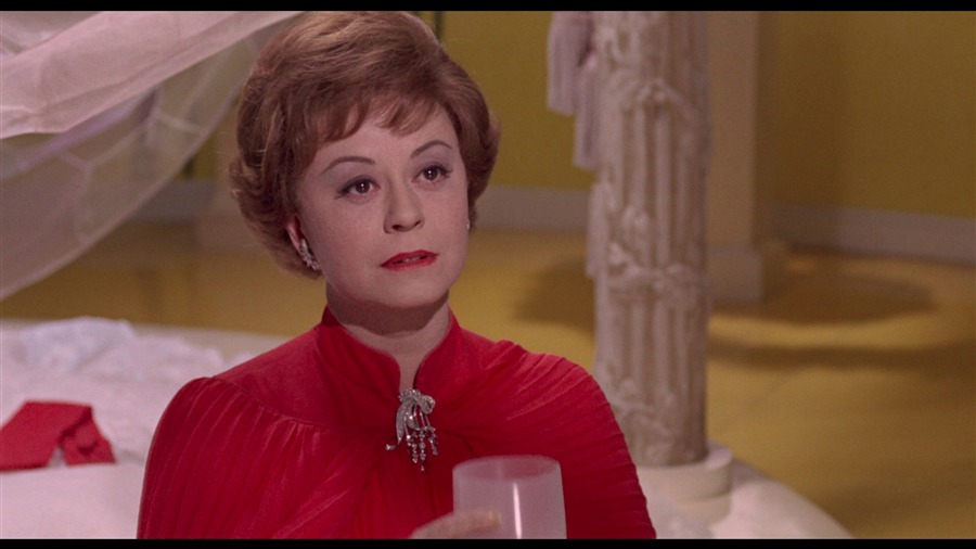 Screen capture from Essential Fellini