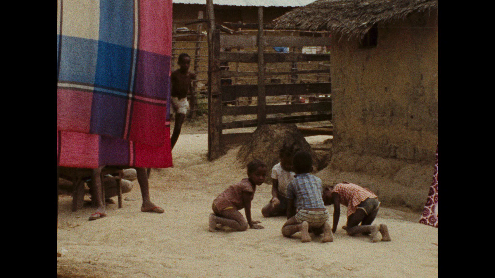 Screen capture from Sambizanga / Prisioneros de la tierra
