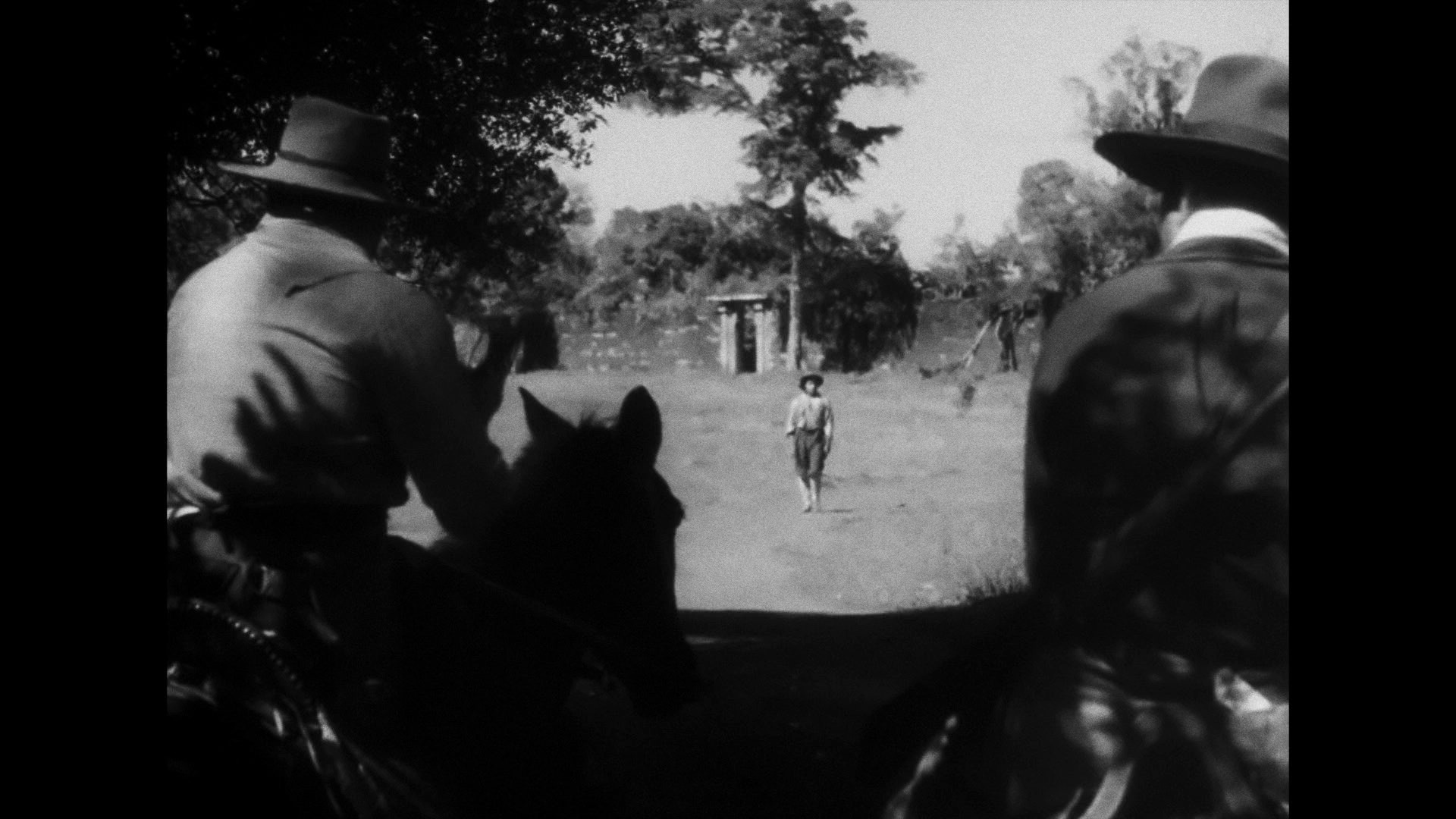 Screen capture from Sambizanga / Prisioneros de la tierra