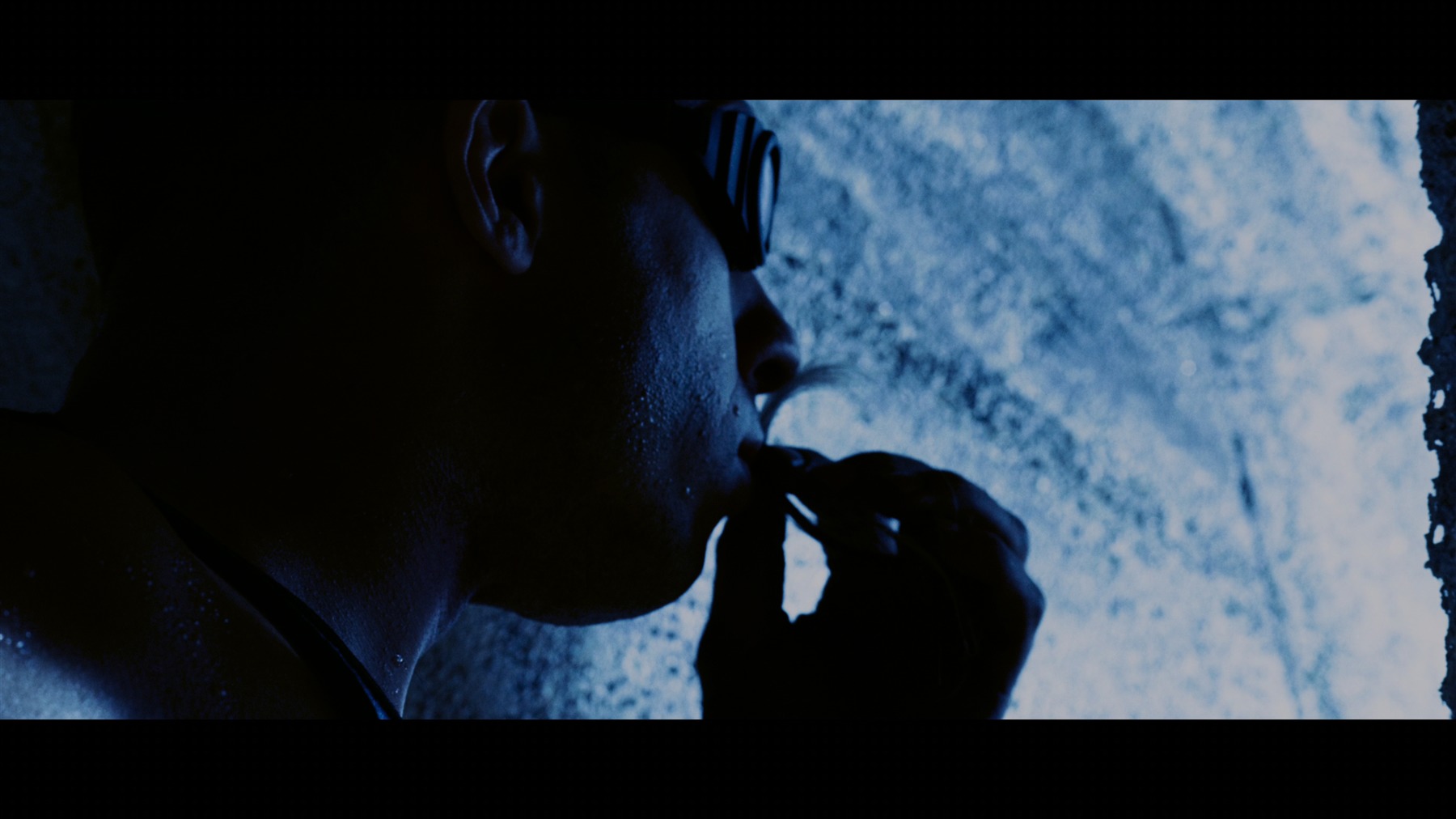 Screen capture from Pitch Black