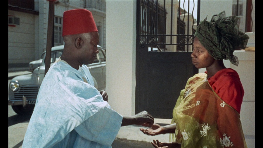 Screen capture from Mandabi