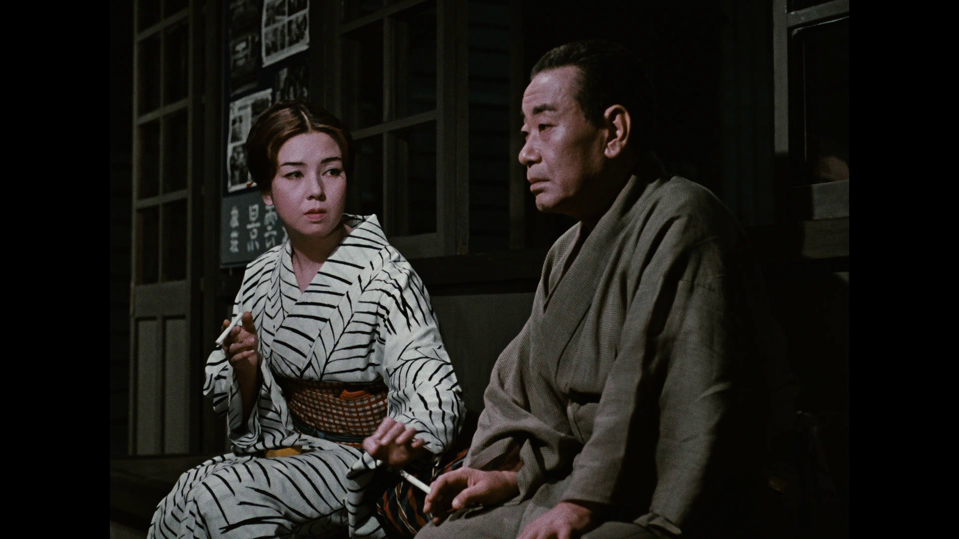 Screen capture from A Story of Floating Weeds / Floating Weeds: Two Films by Yasujiro Ozu