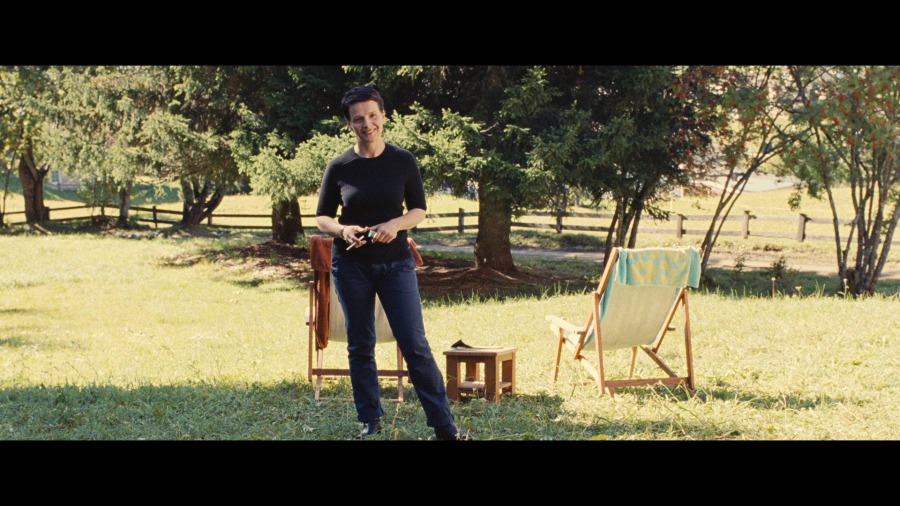 Screen capture from Clouds of Sils Maria