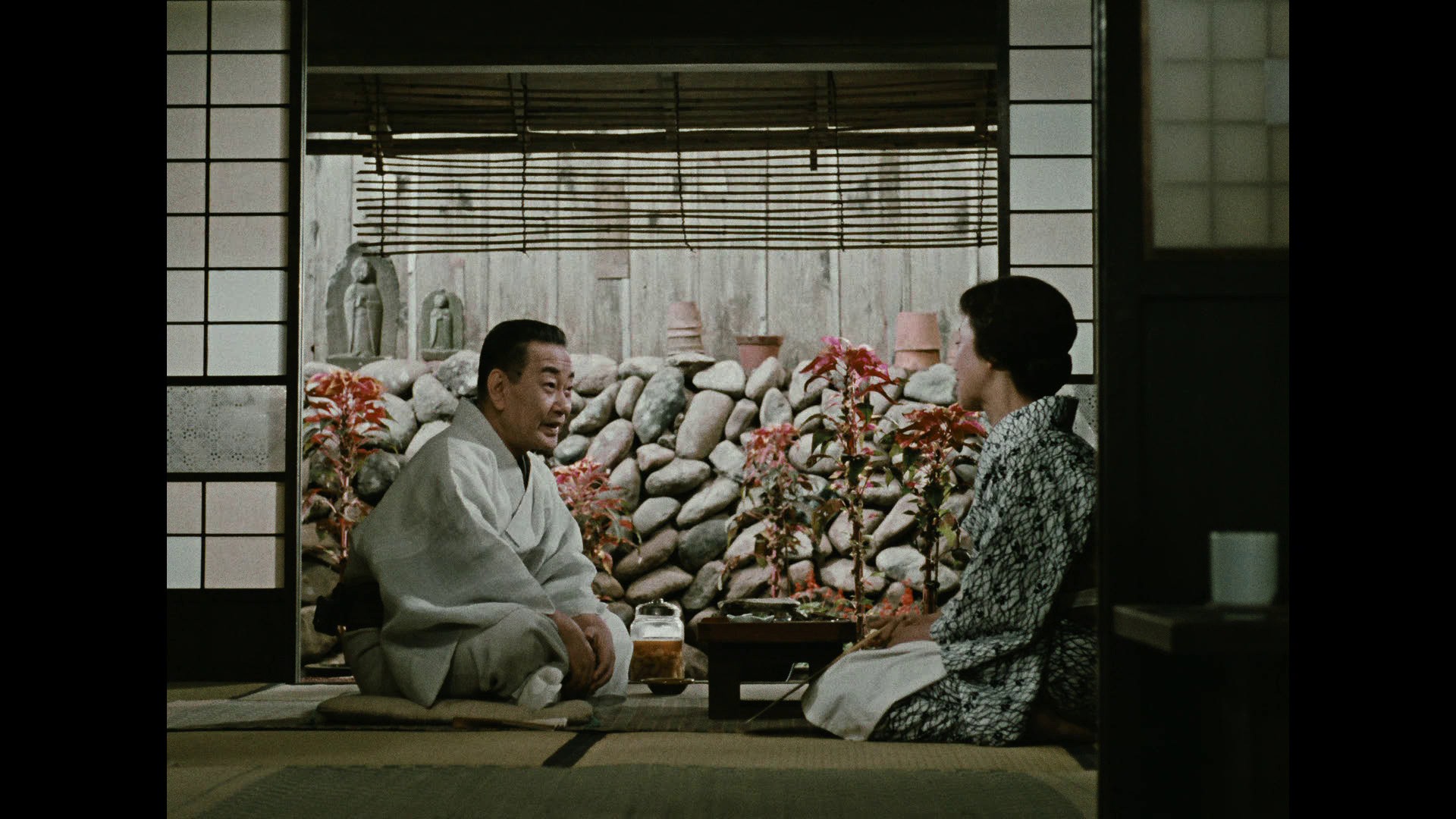 Screen capture from A Story of Floating Weeds / Floating Weeds: Two Films by Yasujiro Ozu