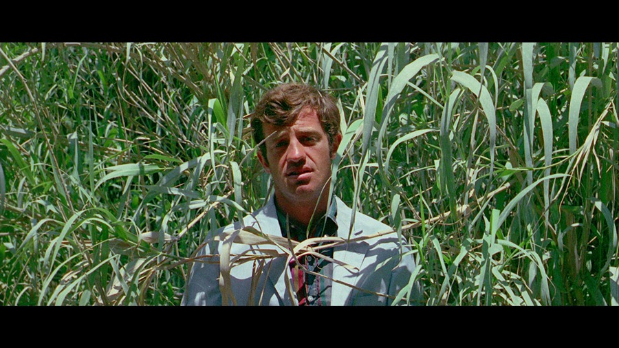 Screen capture from Pierrot le fou