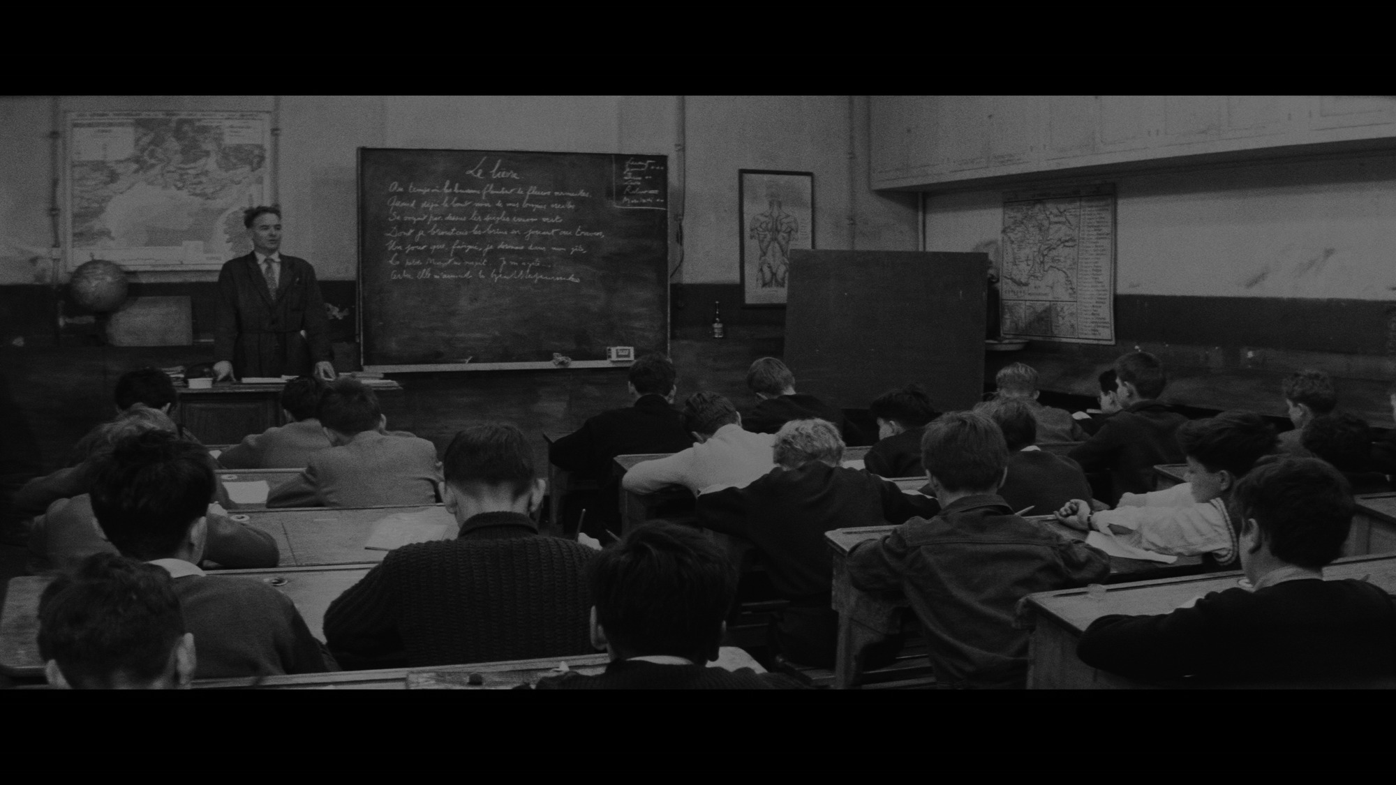 Screen capture from The 400 Blows with Antoine and Colette