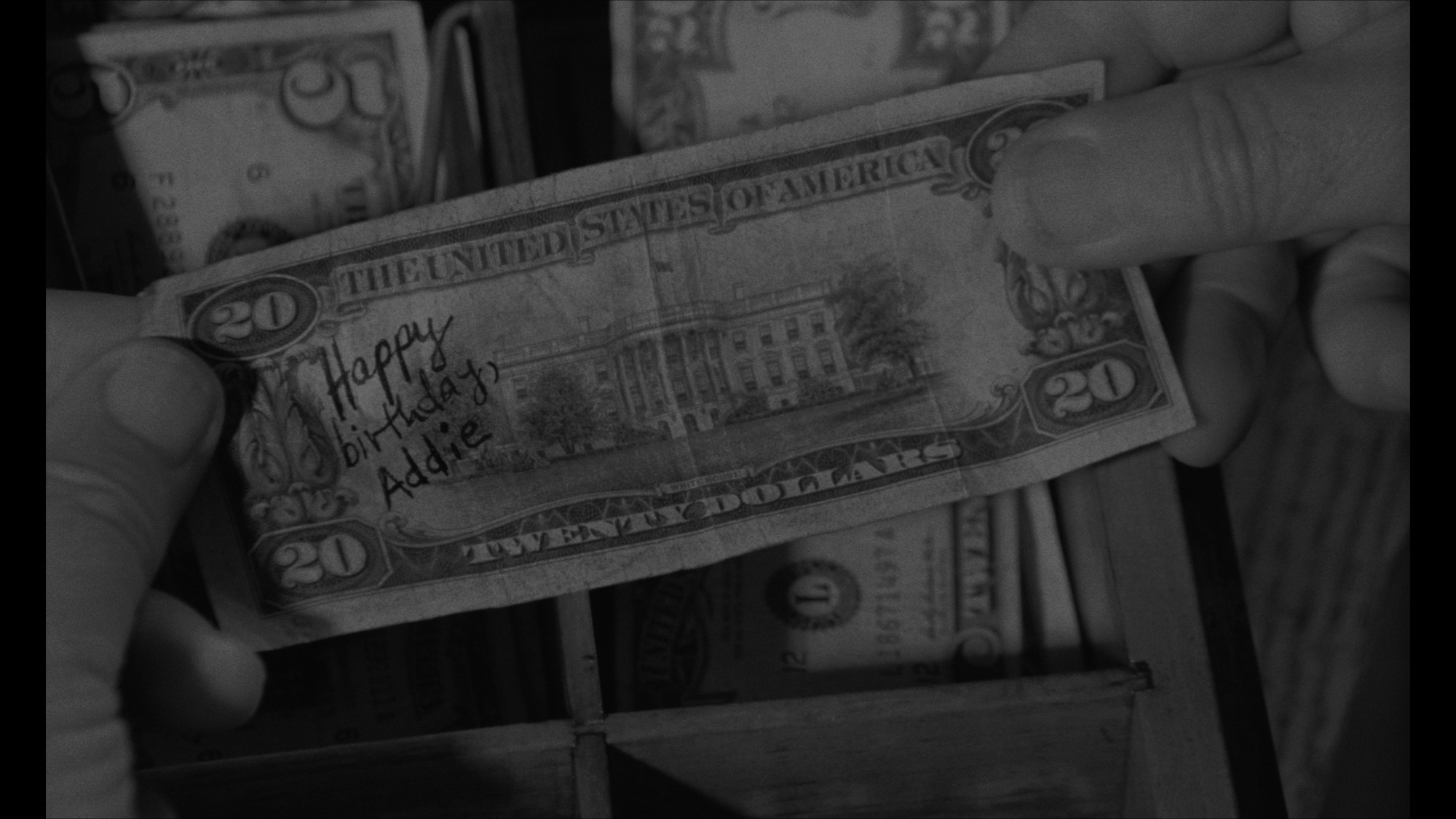 Screen capture from Paper Moon