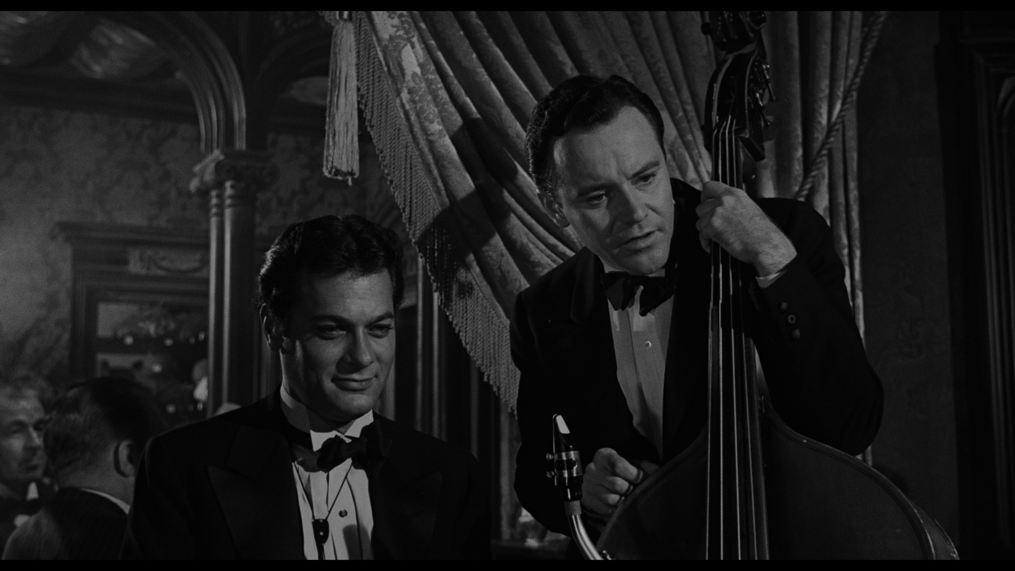 Screen capture from Some Like It Hot