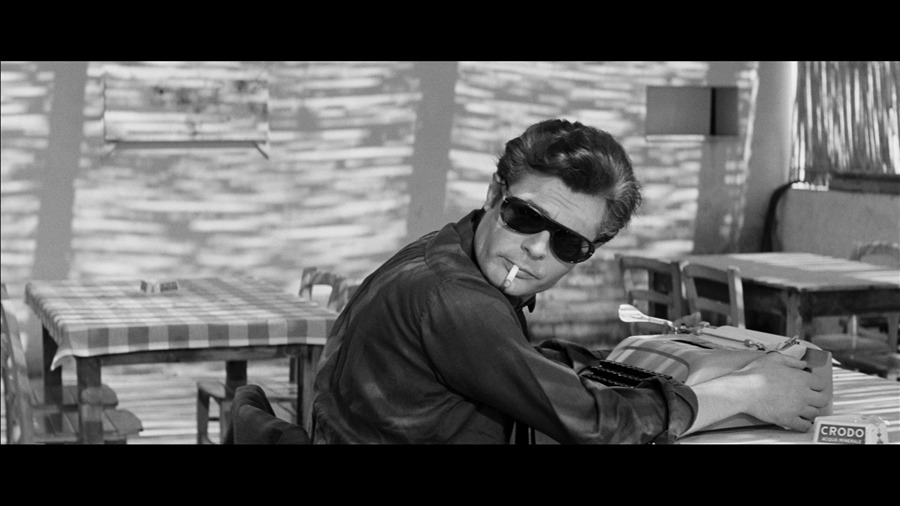 Screen capture from Essential Fellini