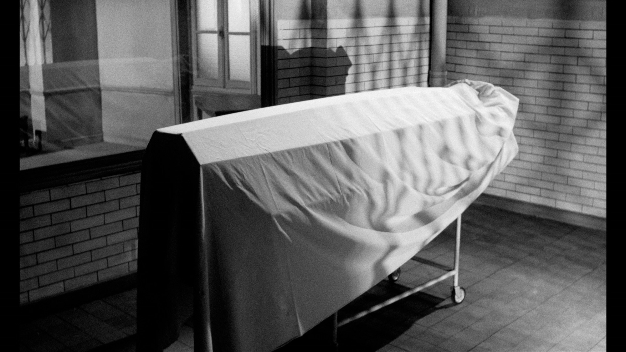 Screen capture from Eyes Without a Face