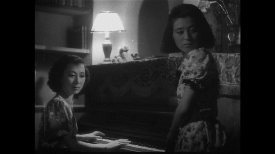 Screen capture from The Invisible Man Appears/The Invisible Man Vs. The Human Fly