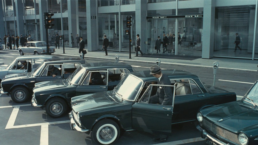 Screen capture from PlayTime