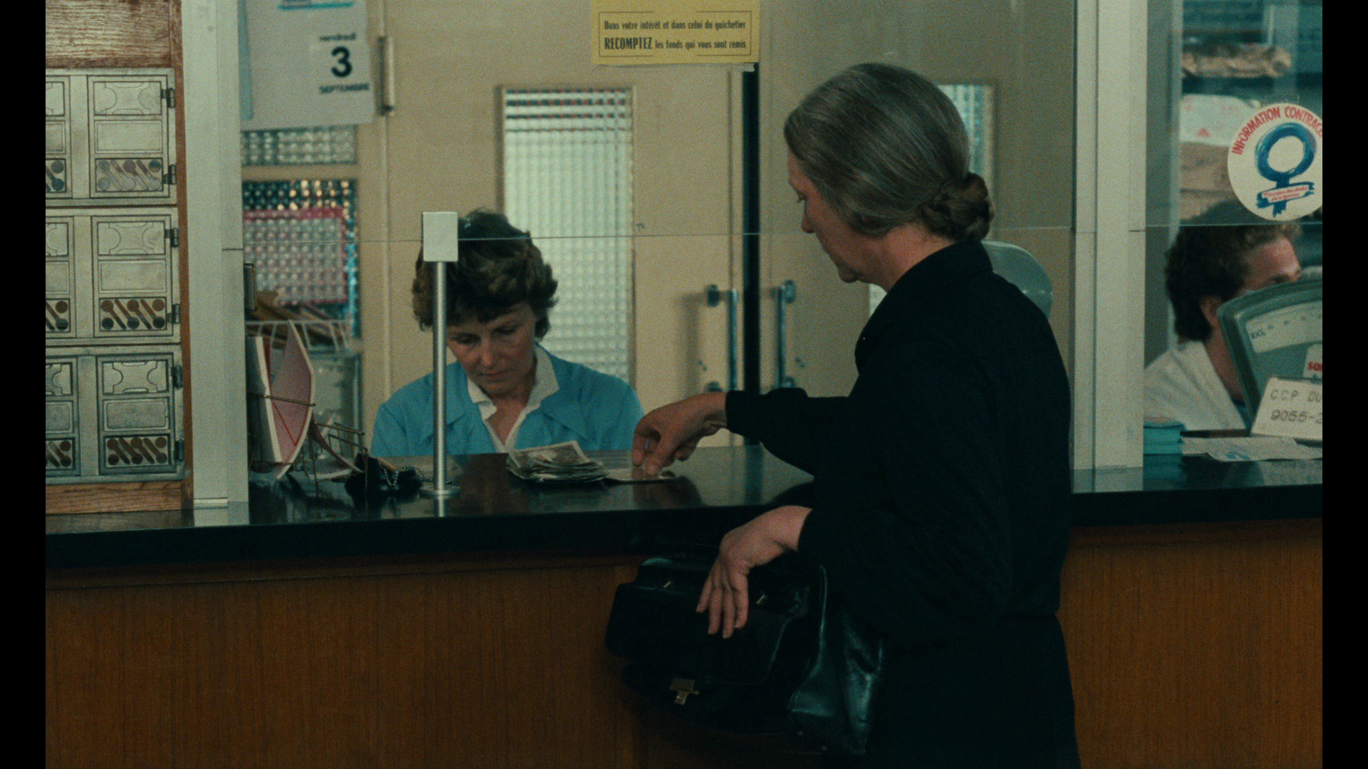 Screen capture from L'argent