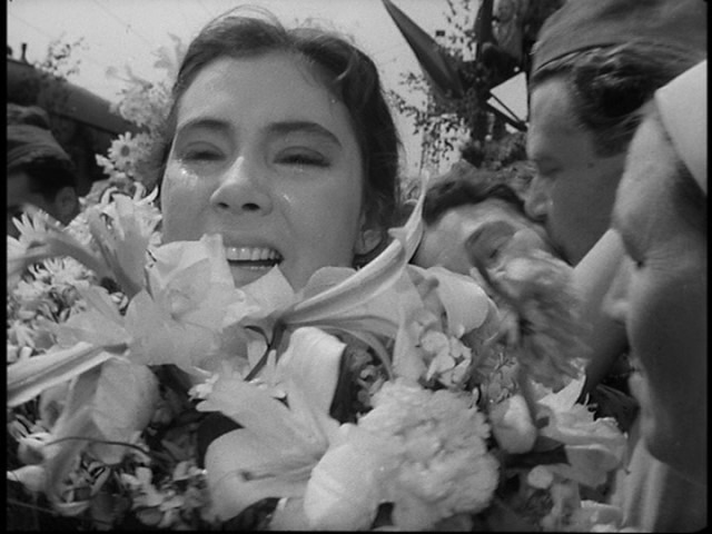Screen capture from The Cranes Are Flying