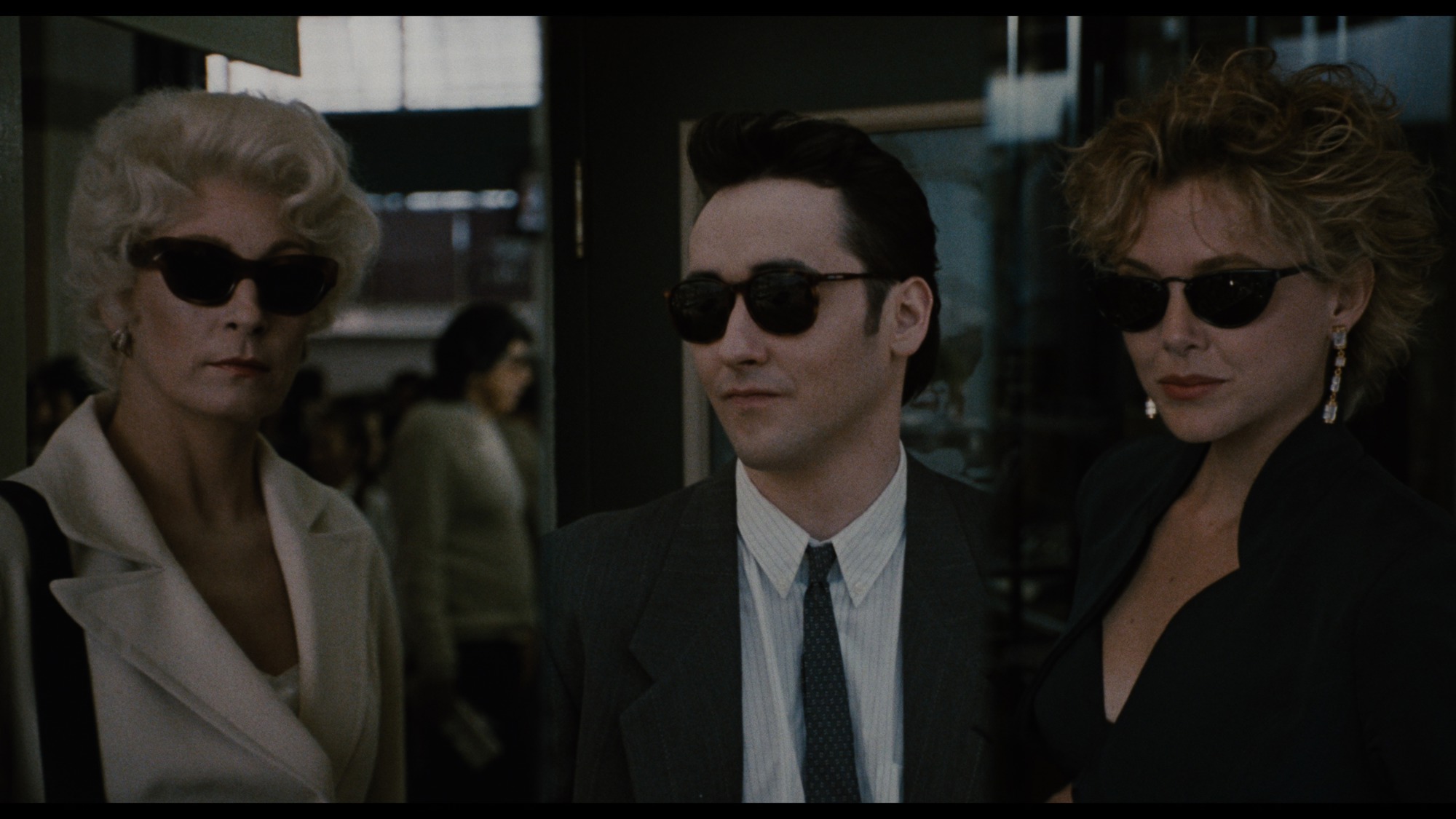 Screen capture from The Grifters
