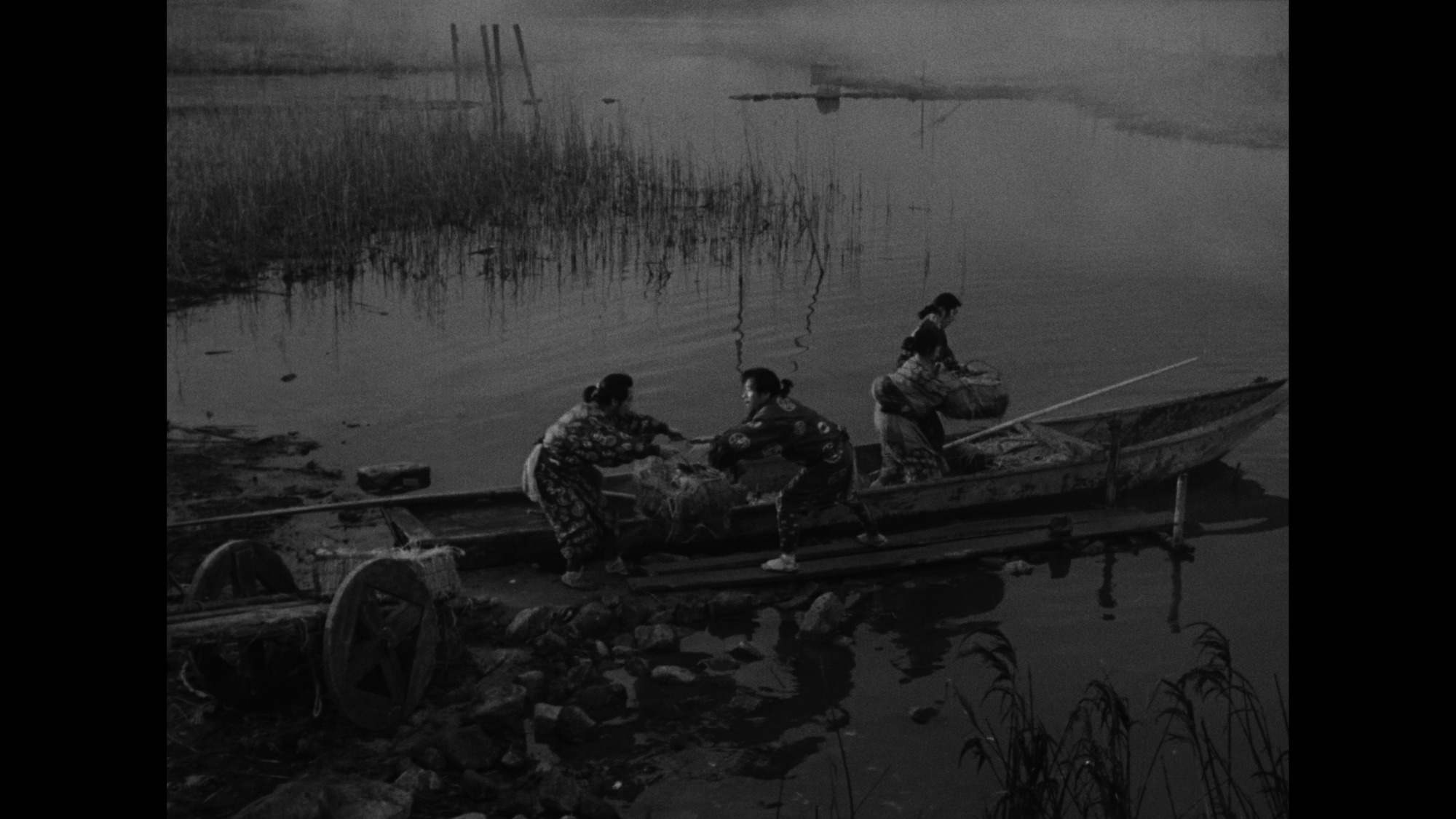 Screen capture from Ugetsu