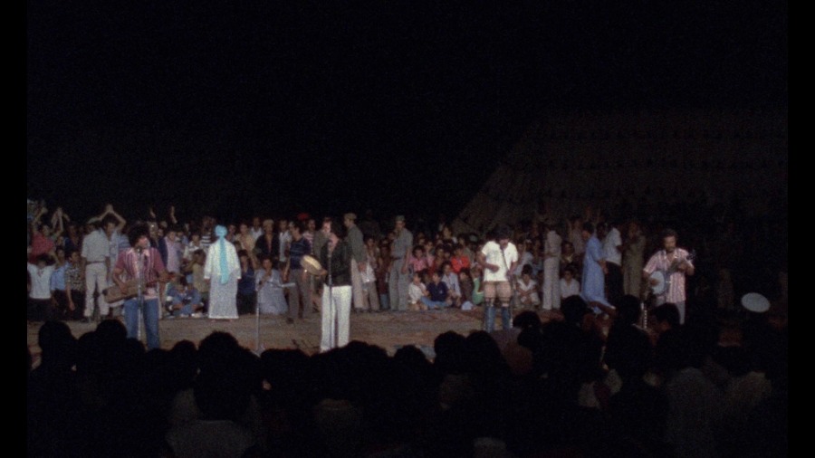 Screen capture from Trances / The Housemaid