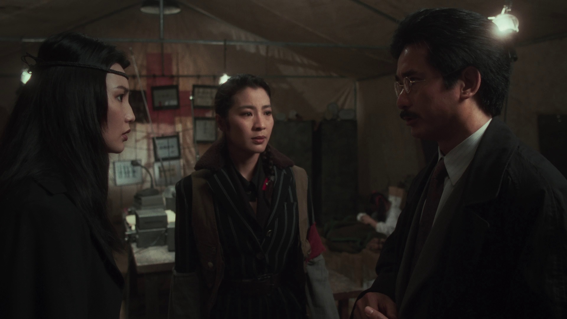 Screen capture from The Heroic Trio / Executioners