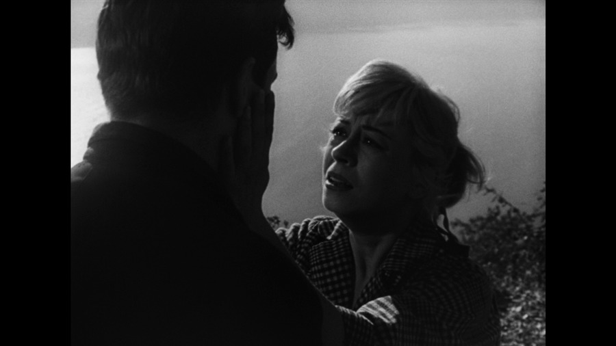 Screen capture from Essential Fellini
