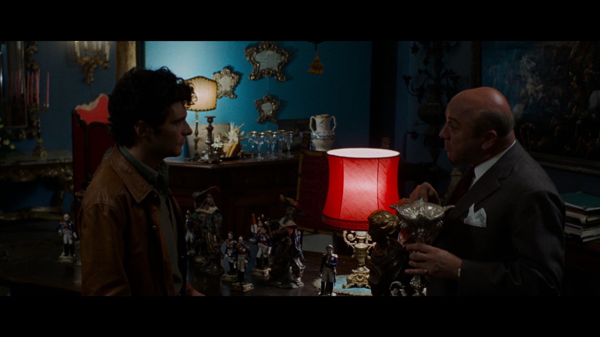 Screen capture from The Bird with the Crystal Plumage