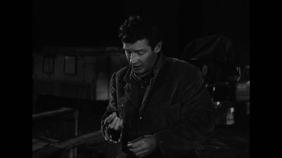 Screen capture from Essential Fellini