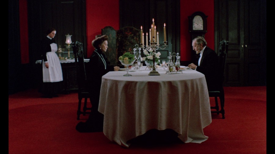 Screen capture from Cries and Whispers