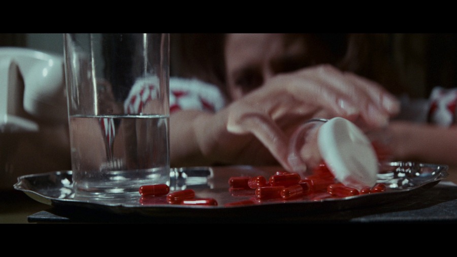 Screen capture from Valley of the Dolls
