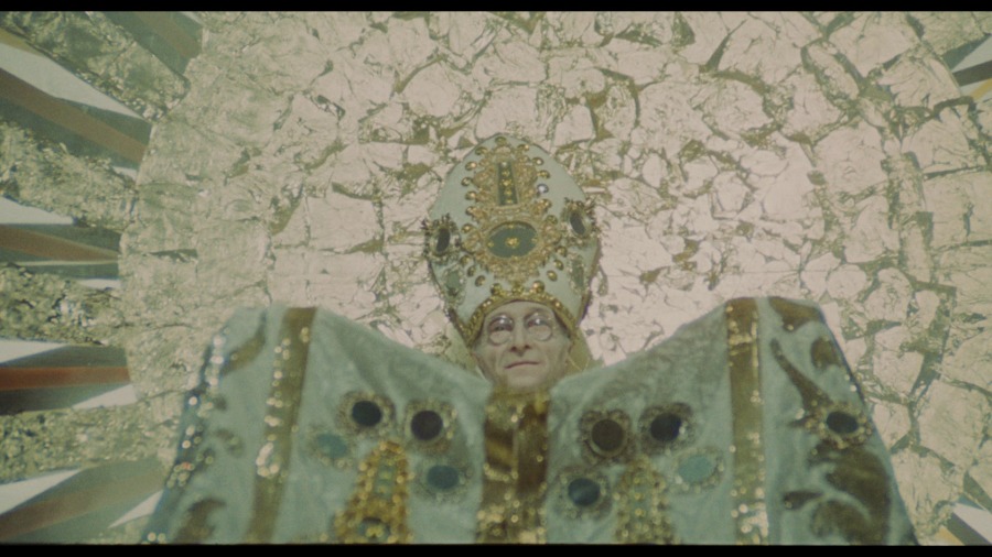 Screen capture from Roma